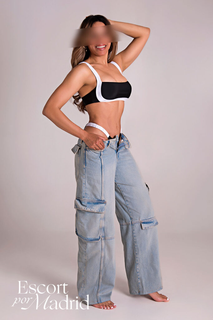 Una escort de lujo española informal pero elegante. Amaya abril 2026