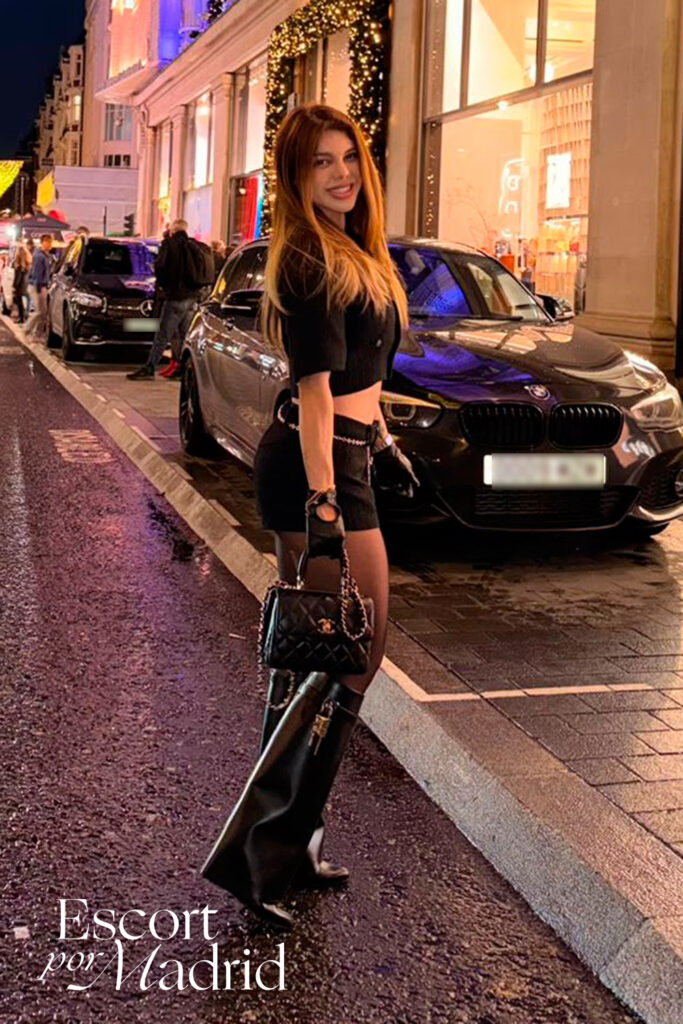 Escort madura 40 años elegante y con mucha experiencia. Sophie