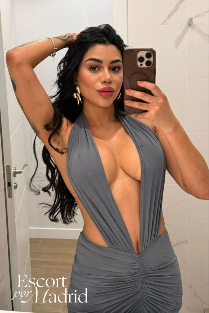 Amante del deporte escort mulata. Rafaela