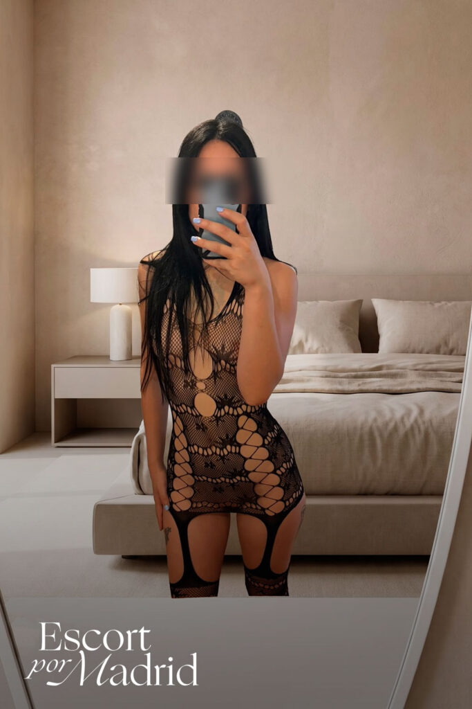 Española con una lencería trasparente preciosa. Penélope