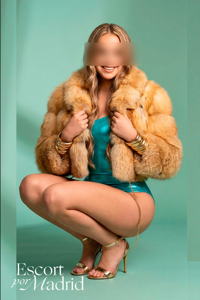 Una acompañante rubia con un rostro precioso. Kendal