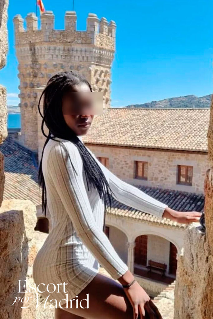 Acompañante negrita en uno de sus viajes por El Mundo. Zahara