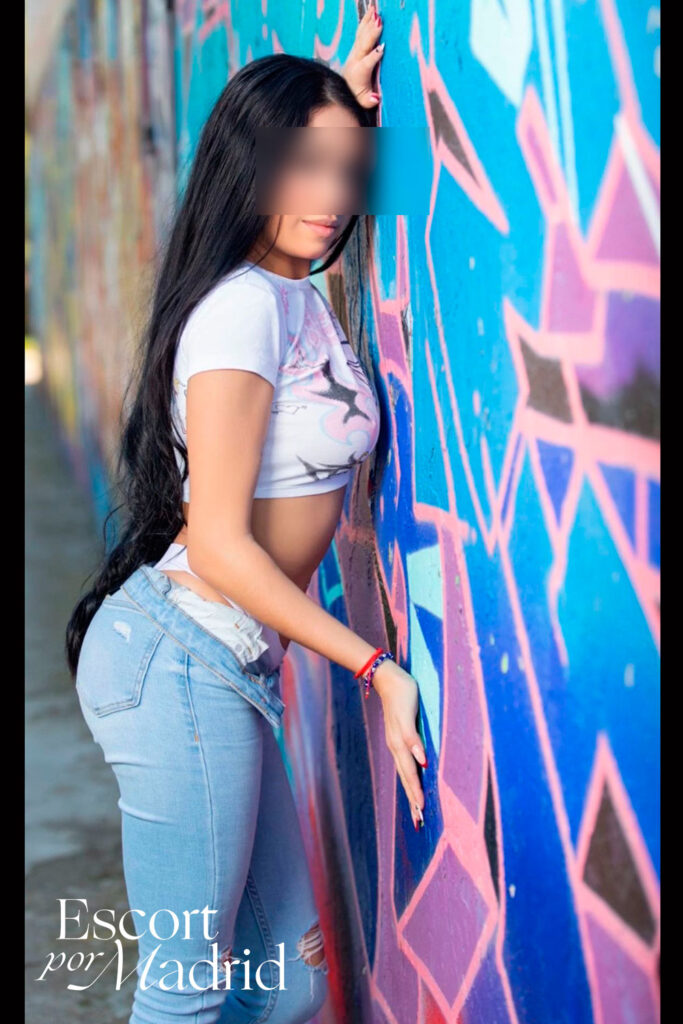 Escort de lujo con un físico fino y delicado. Fátima book nuevo