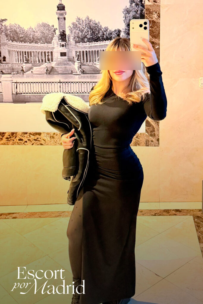 Joven bajita de 150 de altura. Rubia preciosa. Miranda