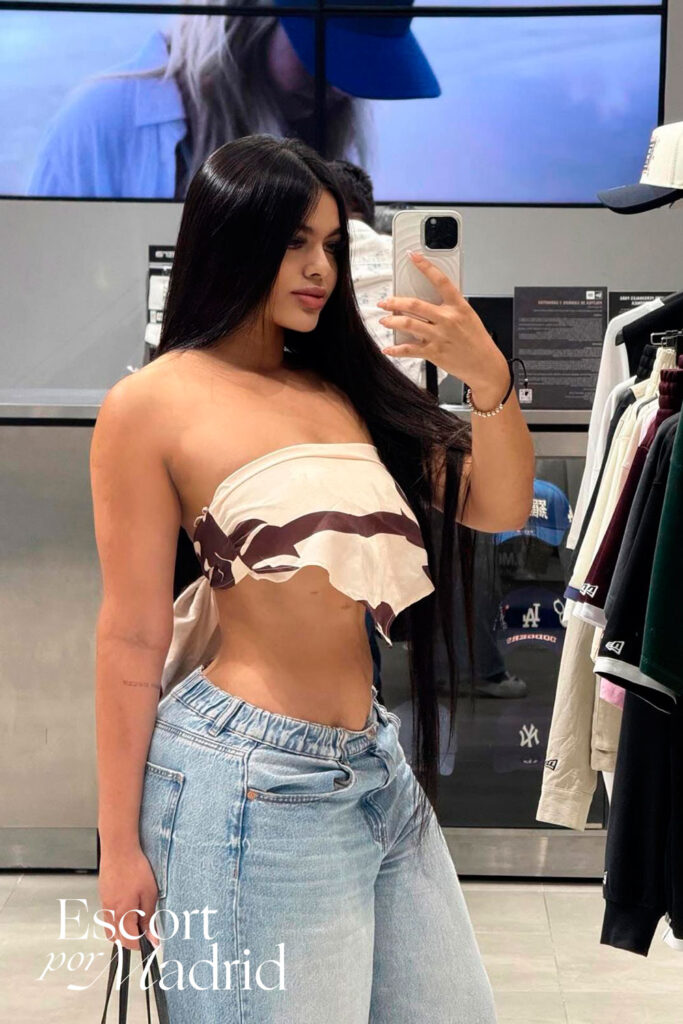 Escort jovencita de 19 años en Madrid. Valentina