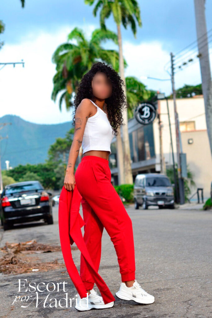 Escort lujo elegante y joven. Mulata Alejandra