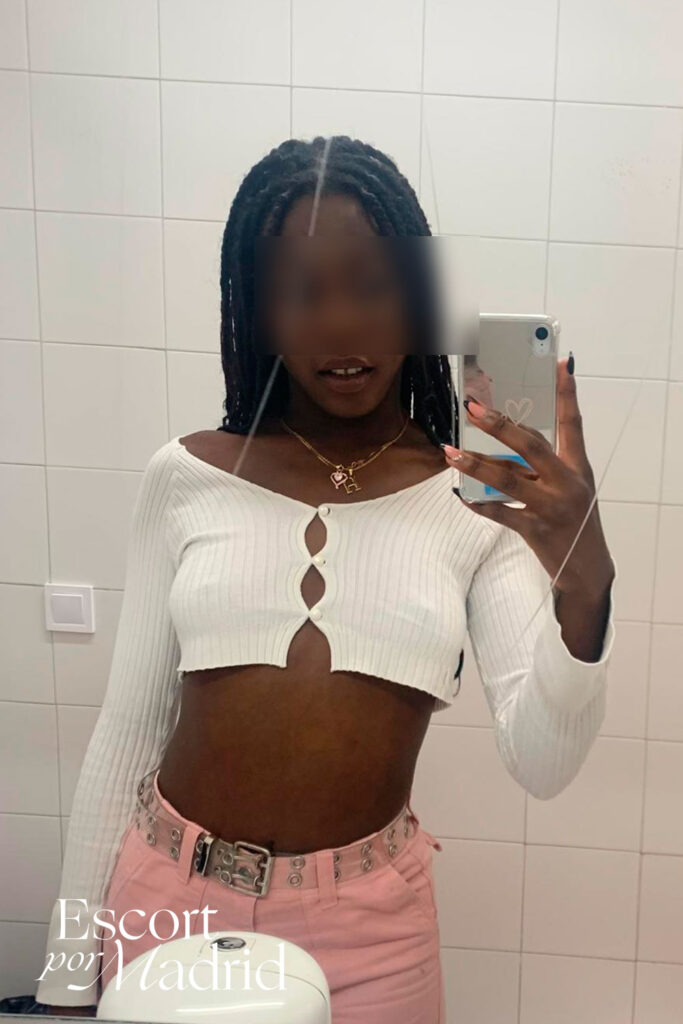 Negrita muy guapa en Madrid. Zahara